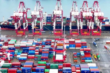 China trying to Ship Containers to Europe through Arctic Route