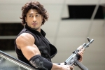Commando 2 rating, Esha Gupta, commando 2 movie review, Vidyut jamwal