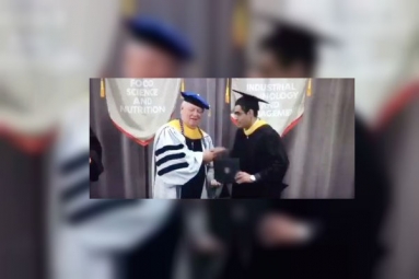 Dean’s expression after Indian student touched his feet has gone viral