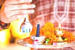 daily pooja timings at home, daily pooja procedure at home in tamil, easy way to perform daily puja at home, Aarti