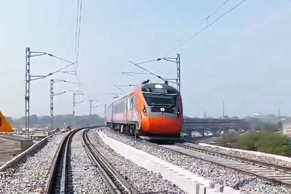 Kashmir To Be Linked By Vande Bharat Express