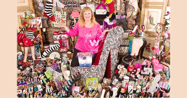 Darlene Flynn, Guinness Record Holder For 'Shoe-Related Items' Killed},{Darlene Flynn, Guinness Record Holder For 'Shoe-Related Items' Killed